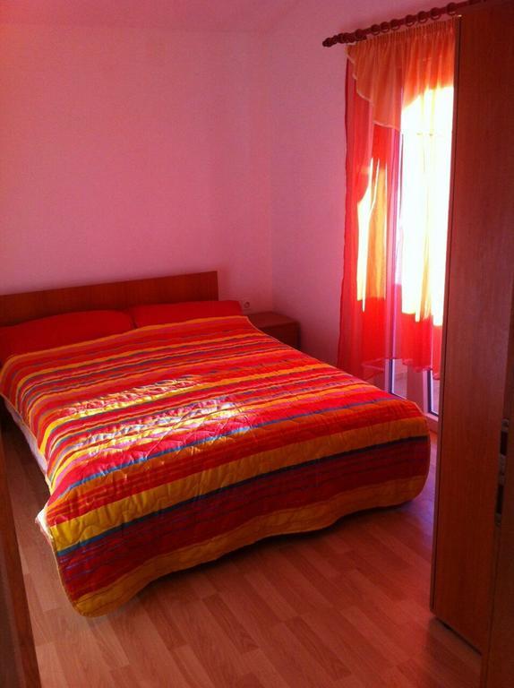Apartments Ella Ližnjan Habitación foto